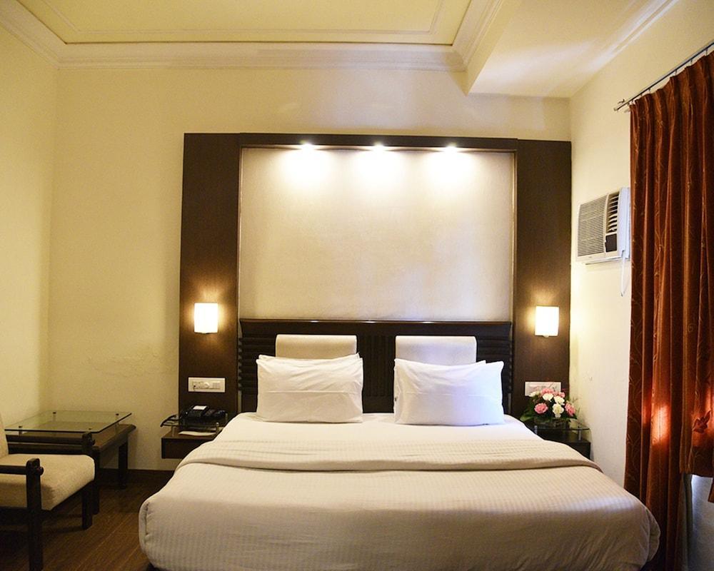 Hotel Shiva Residency Dehradun Extérieur photo